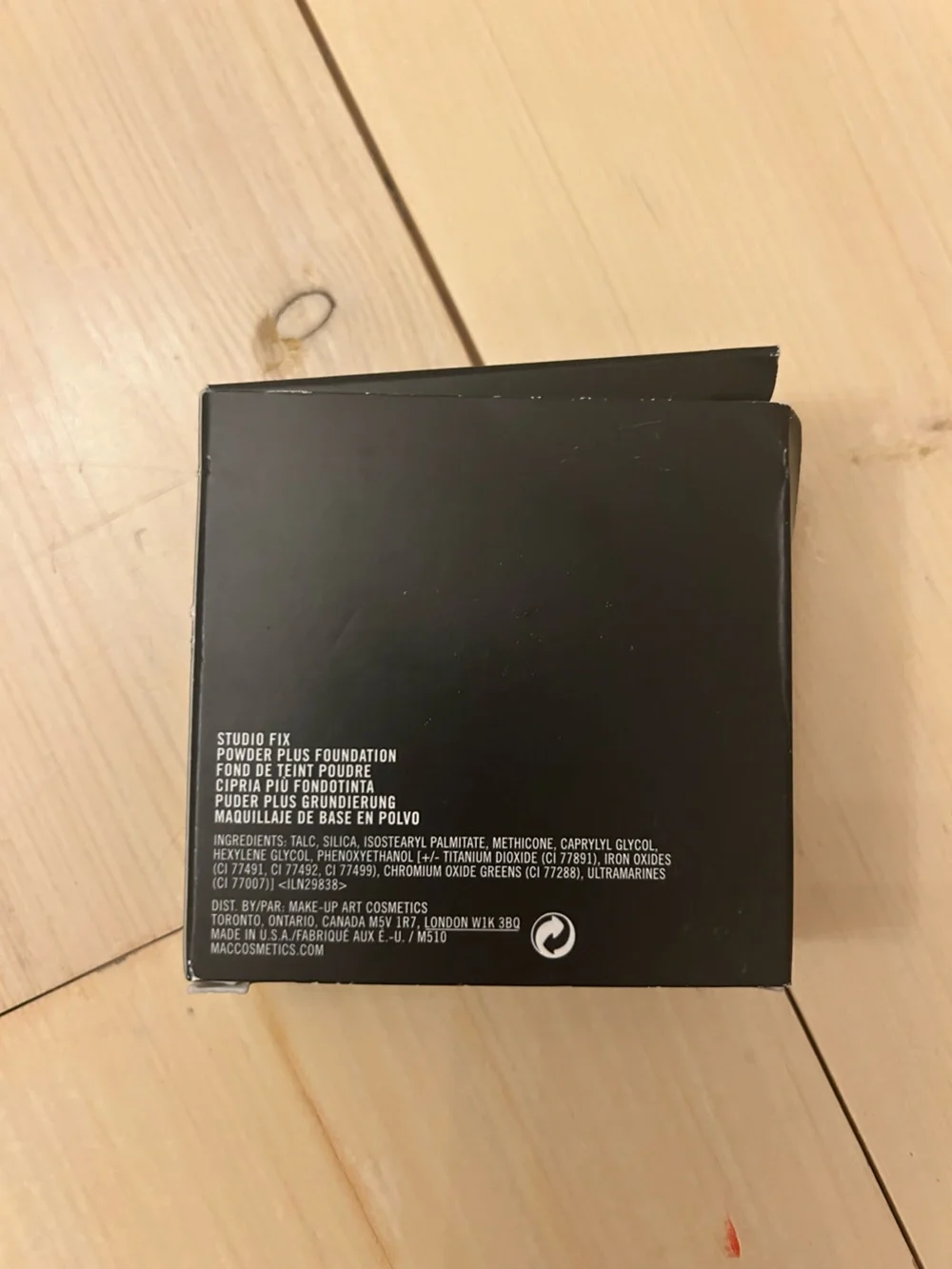 MAC Cosmetics Studio Fix Powder Plus Foundation - NC20